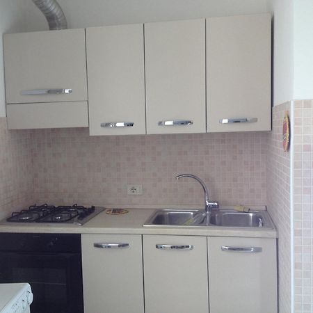 Residence Villa Carmen Fronte Mare A 50 Mt Pietra Ligure Exterior photo