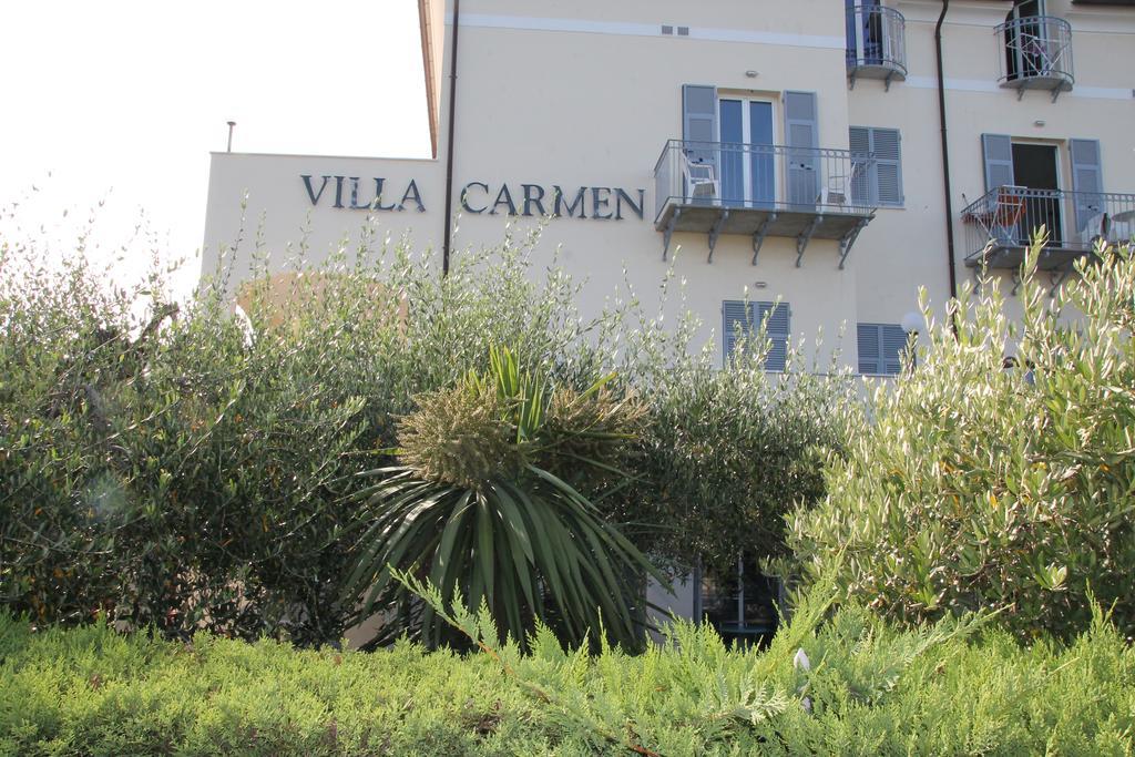 Residence Villa Carmen Fronte Mare A 50 Mt Pietra Ligure Exterior photo