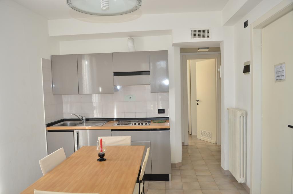Residence Villa Carmen Fronte Mare A 50 Mt Pietra Ligure Exterior photo
