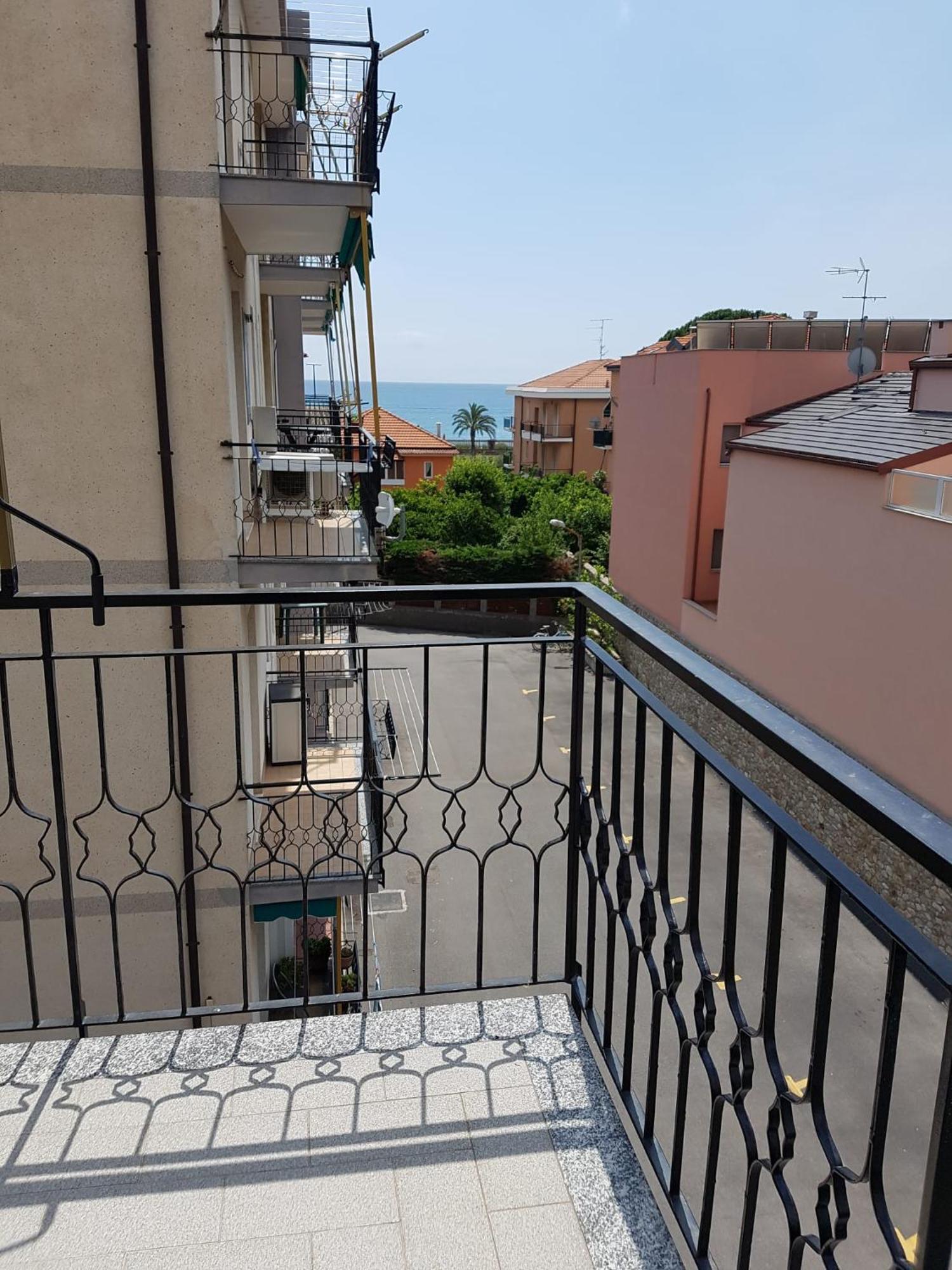 Residence Villa Carmen Fronte Mare A 50 Mt Pietra Ligure Exterior photo