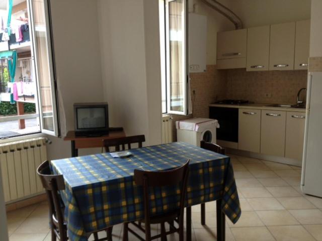 Residence Villa Carmen Fronte Mare A 50 Mt Pietra Ligure Exterior photo