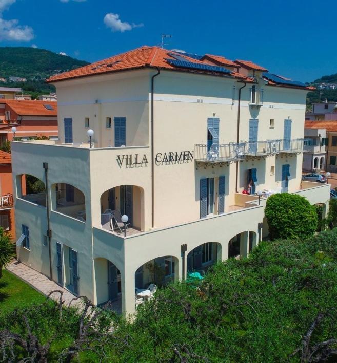 Residence Villa Carmen Fronte Mare A 50 Mt Pietra Ligure Exterior photo