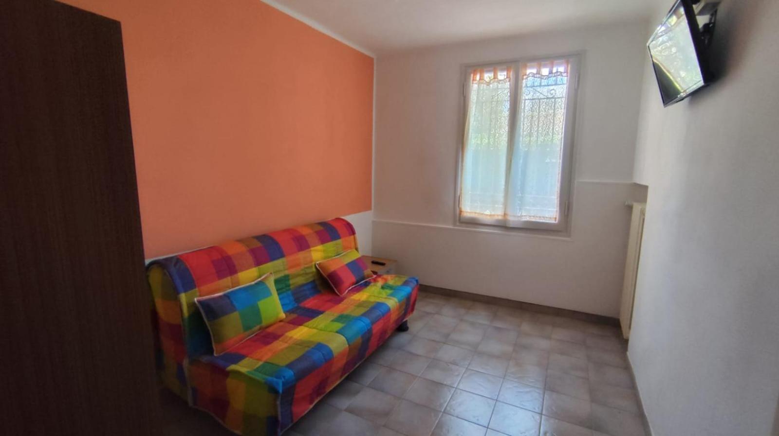 Residence Villa Carmen Fronte Mare A 50 Mt Pietra Ligure Exterior photo