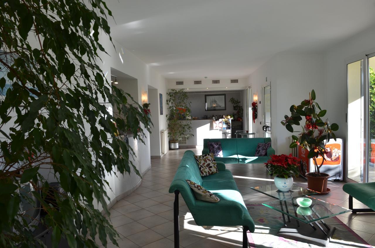 Residence Villa Carmen Fronte Mare A 50 Mt Pietra Ligure Exterior photo